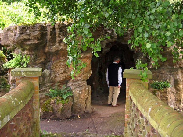 5-1-19-1 - Wotton Grotto Entrance