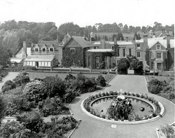 5-1-19-3 - Wotton Fountain from Mound CS13-5 1898