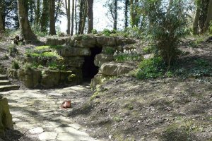 5-1-25-2 - Elmstone Court Cave Approach DSCF1393a