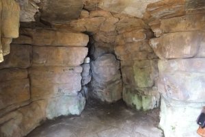 5-1-25-3 - Elmsotone Court - Cave - DSCF1365