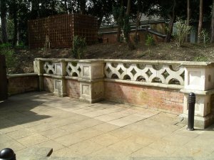 5-10-38-03 - Blecthley Park - Balustrade IMGP2347