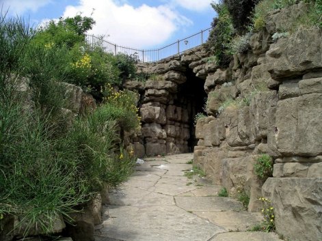 1-5-41-1 - Ramsgate - West Cliff Arch 1552e