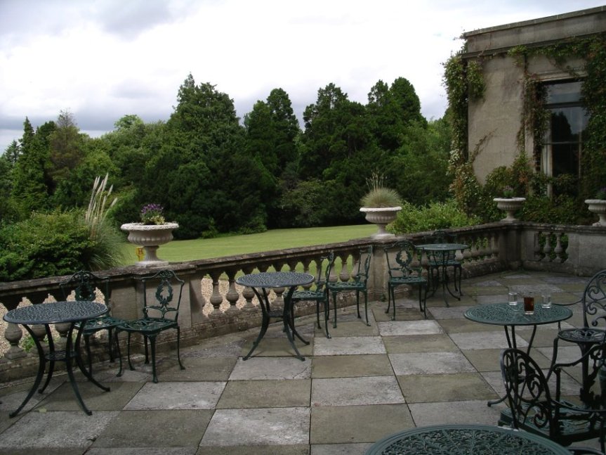 5-10-48-05 - Halton House - Balustrade