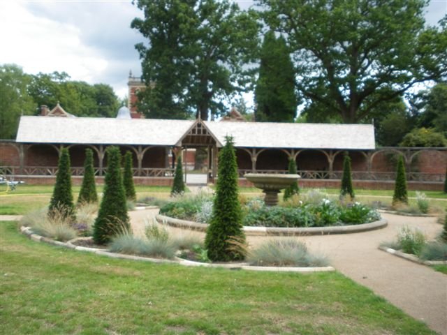 150909 - Worth Park Camellia Corridor - P Graham - worth park 003