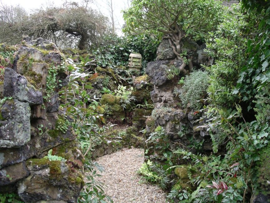 5-10-55-06 - Benington - Peterscourt, Maze - A Final Look