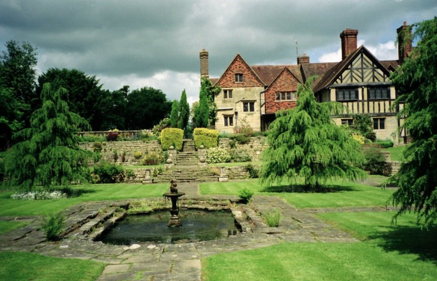 5-1-60-05 - Dutton Homestall Pool and House