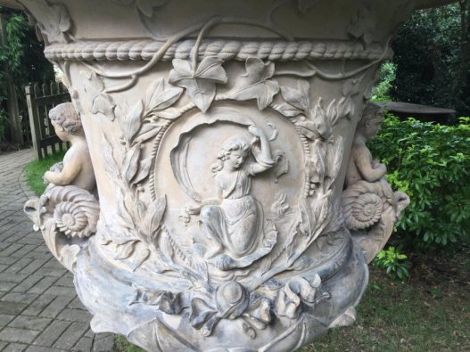 161206-restored-paris-vase