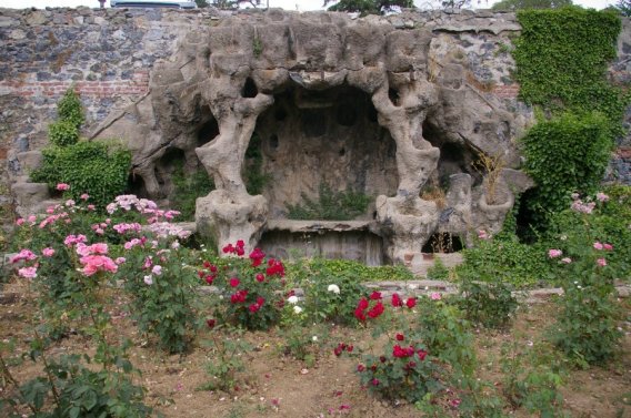 170517 - Istanbul - Sale Pavilion Grotto
